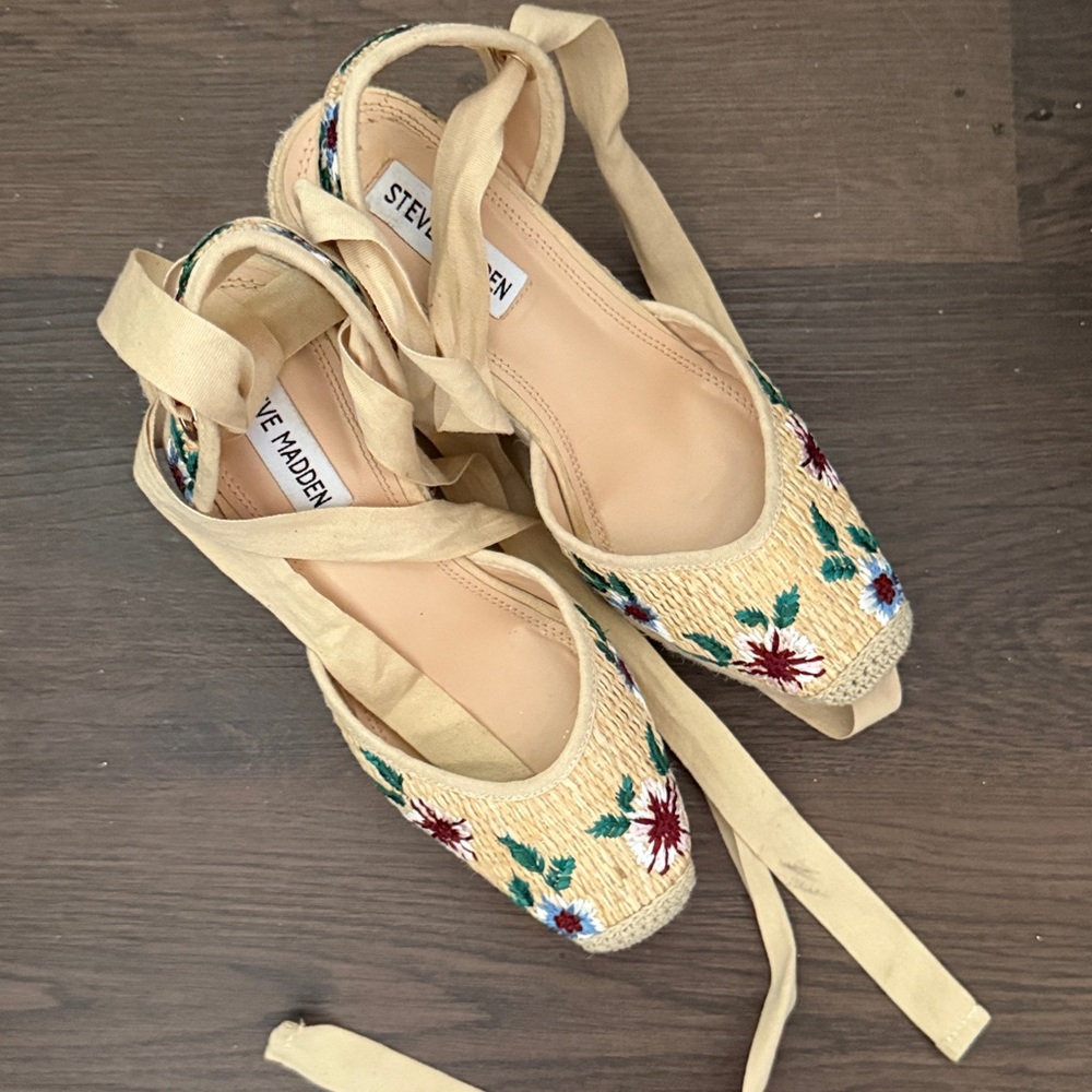 Steve Madden Floral Embroidered Espadrille Sandals